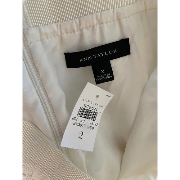 NWT Ann Taylor Classic Fit Geometric Lace Pencil Skirt Back Zip Size 2 Ivory - Picture 5 of 6